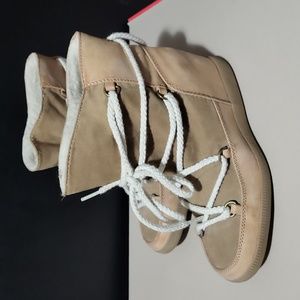 Forever 21 women's platform booties